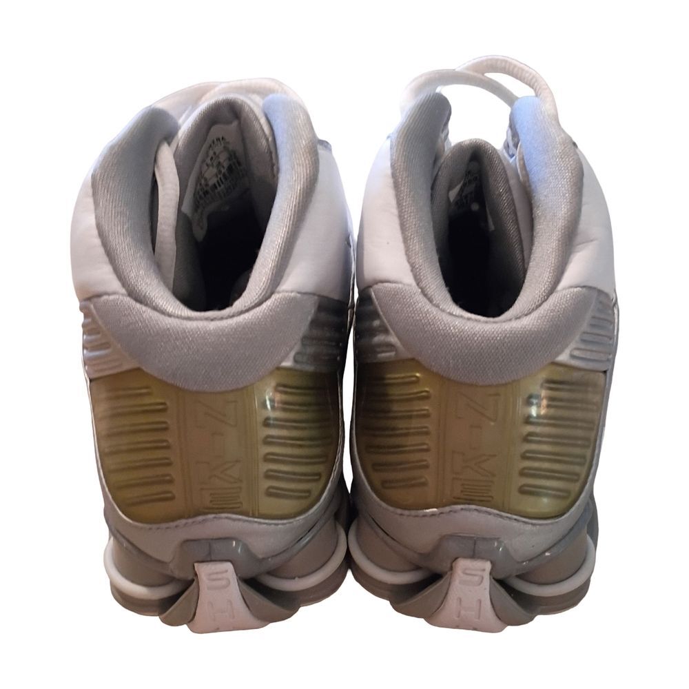 Vintage 2003 Nike Shox Status TB white and metallic silver athletic shoes - Picture 6 of 10